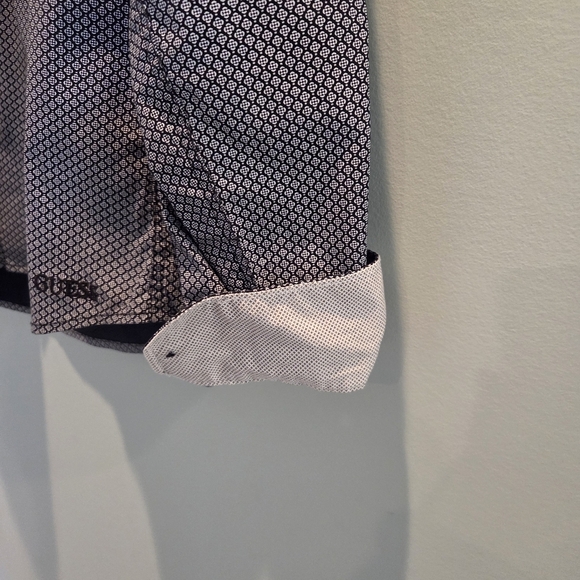Guess Los Angeles Geometric Print Button Down Shirt M Black And Cream - Picture 5 of 11